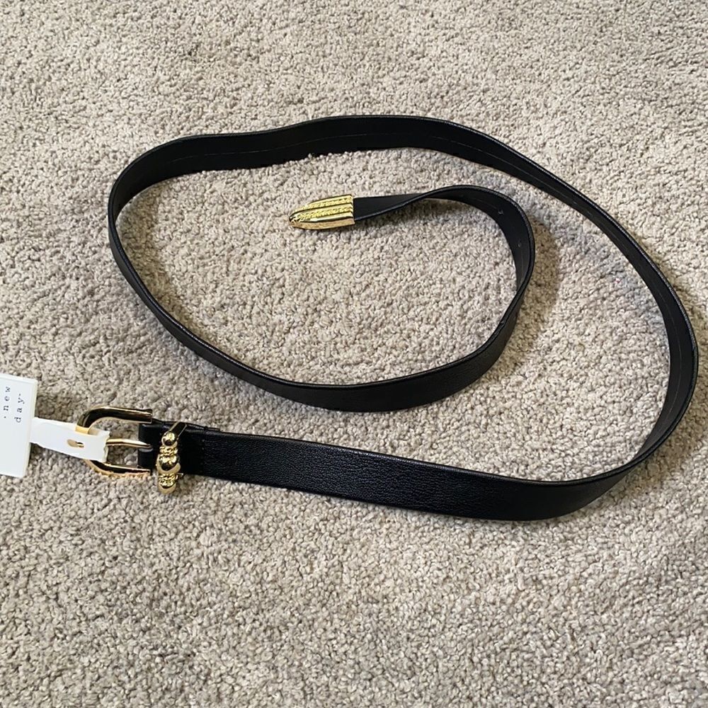 Women’s Black Belt with Gold Buckle & Detail Size L NWT